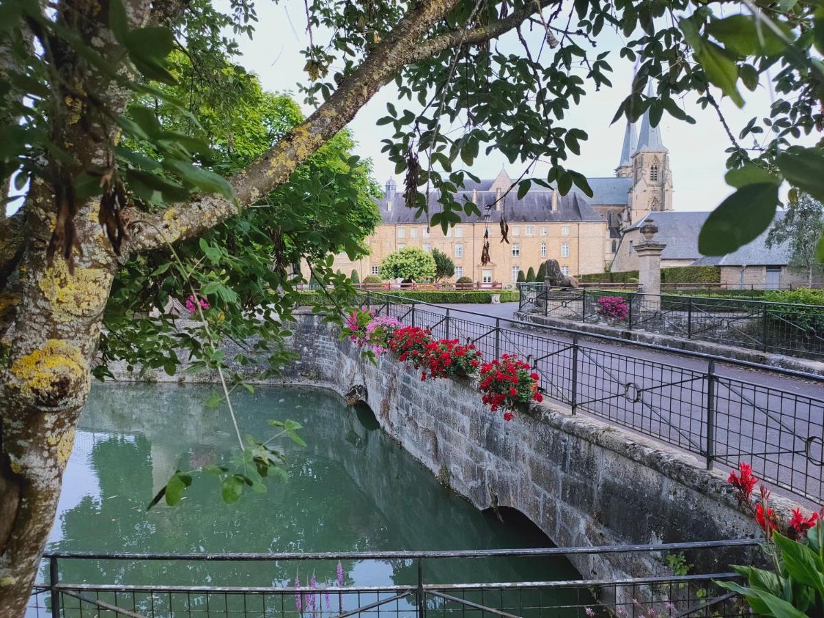 Gite Le Rempart - 3 Etoiles - 6 Personnes - Mouzon  Εξωτερικό φωτογραφία